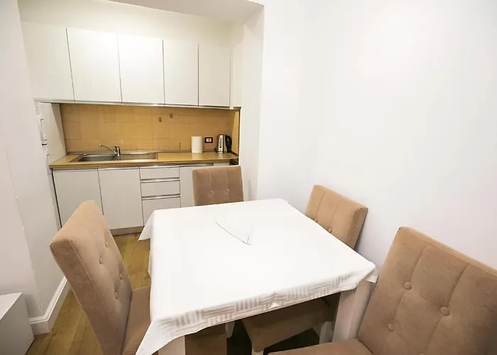 Elior 3* ティラナ